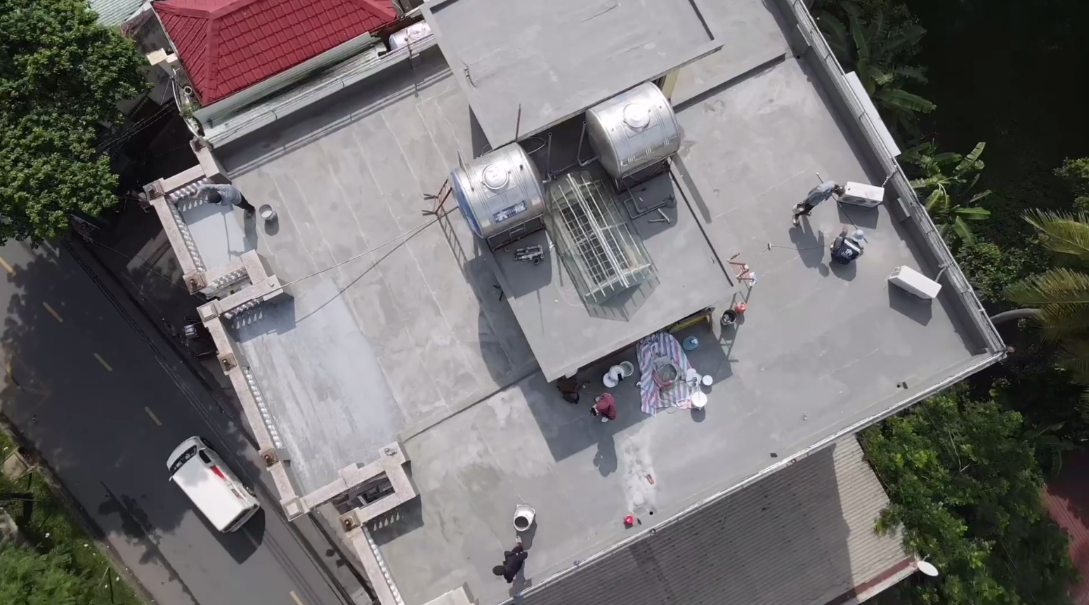 Lợi ích khi xử lý nứt mái đúng kỹ thuật