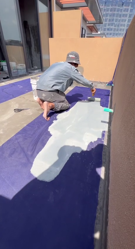 vệ sinh và dán lưới gia cố