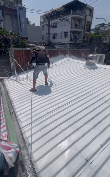 phun lớp chống nóng 2