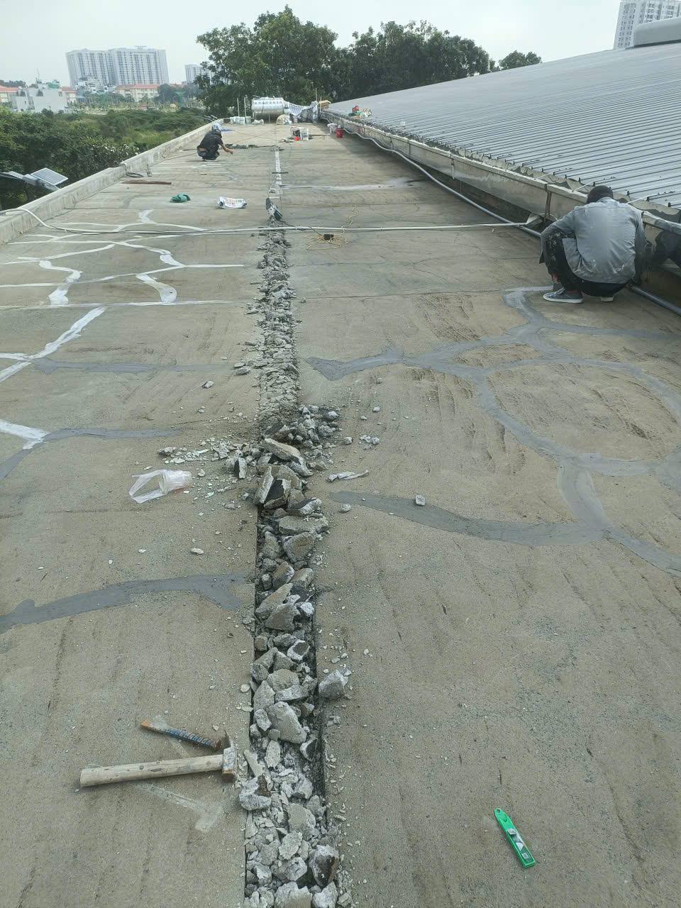 vệ sinh cắt rảnh