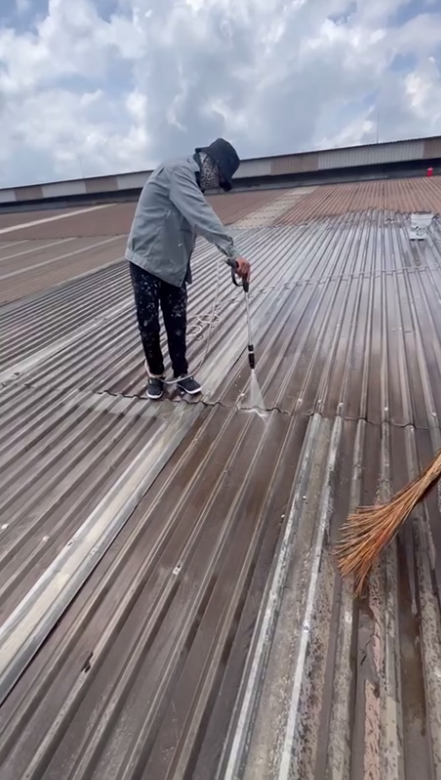 vệ sinh sạch bụi bẩn